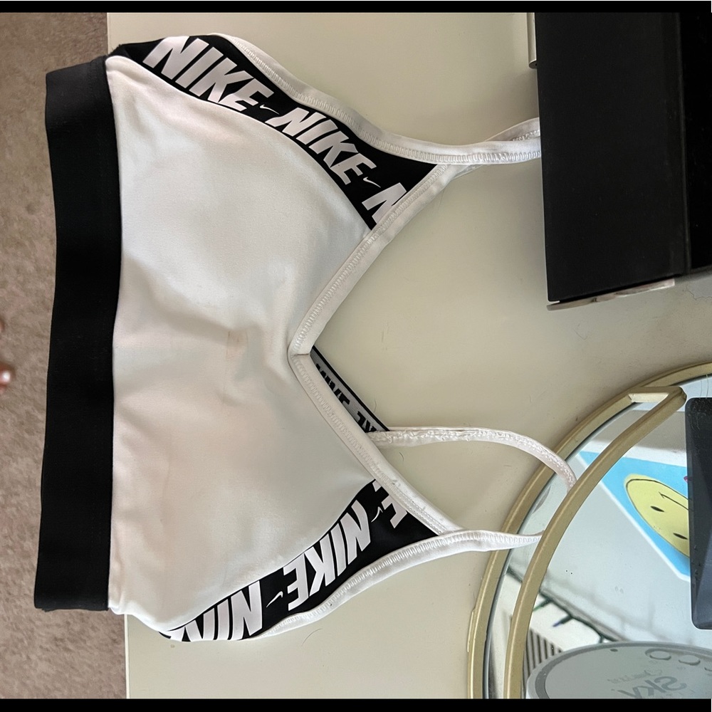 nike sports bra